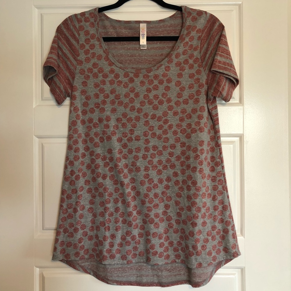 Lularoe Classic Tee NWOT